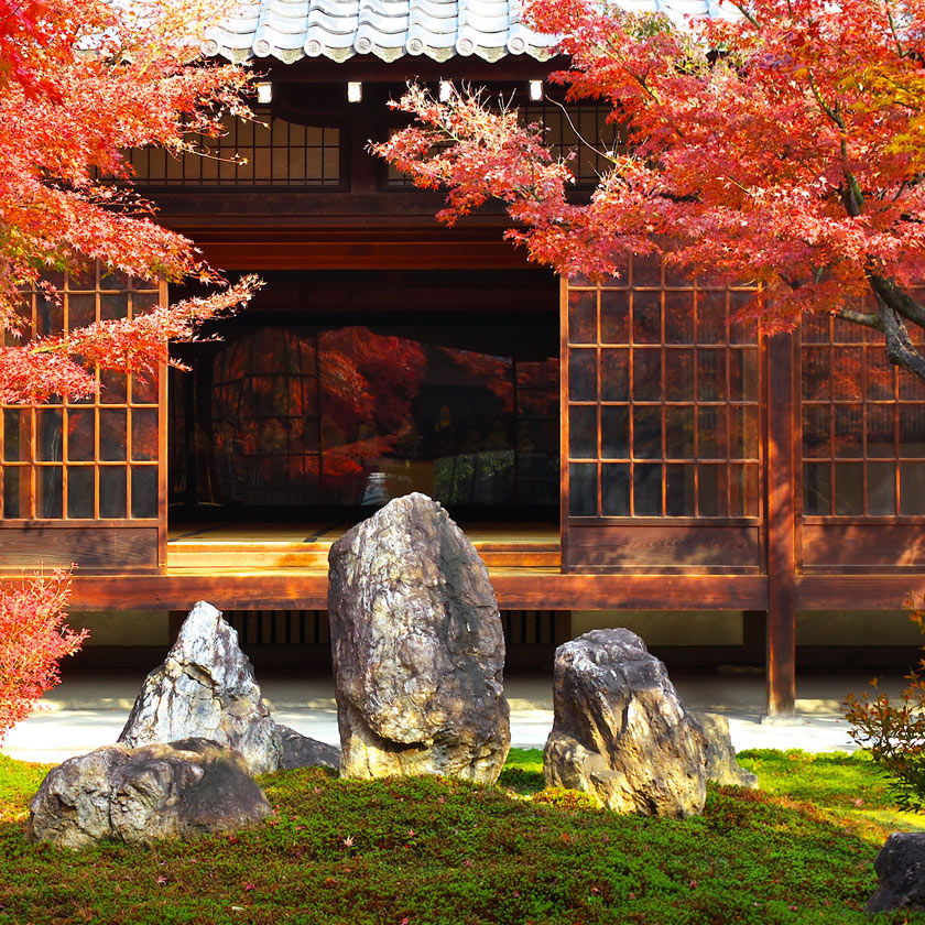 Listening to Daihatsu Tokusen Jinko