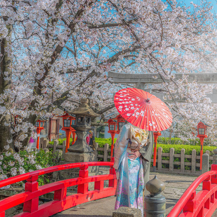 Listening to Shunkohdo Honey Sandalwood