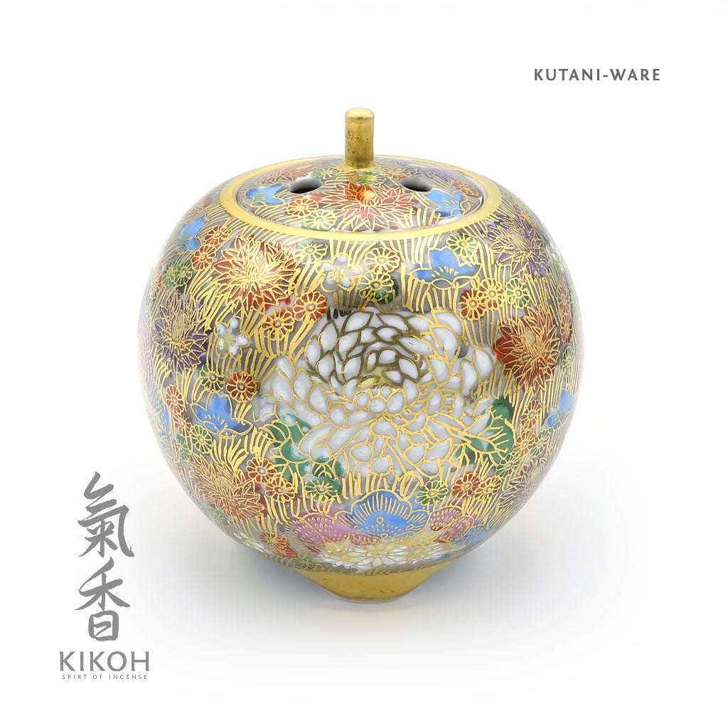 Ringo Kiku Kutani-Ware Koro